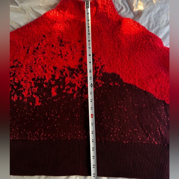 Lululemon Ombre Knit Textured Turtleneck Red Merlot/Carnation Red Size 8 - Picture 11 of 14
